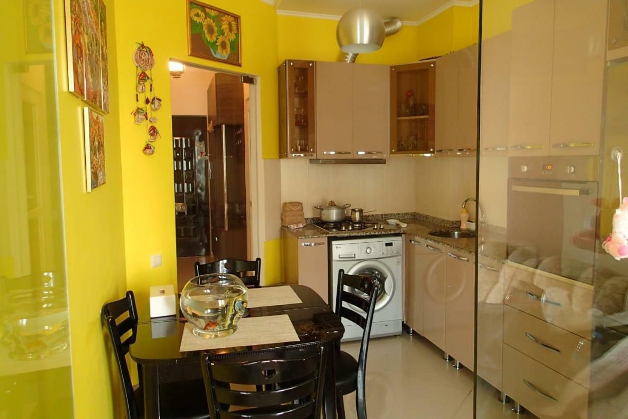 Cocorina Apartment 巴统 外观 照片
